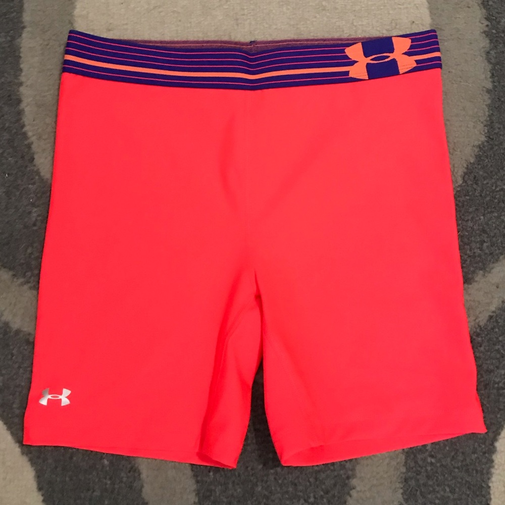 🆕NWOT! WOMENS UNDER ARMOUR COMPRESSION SHORTS😍💙
